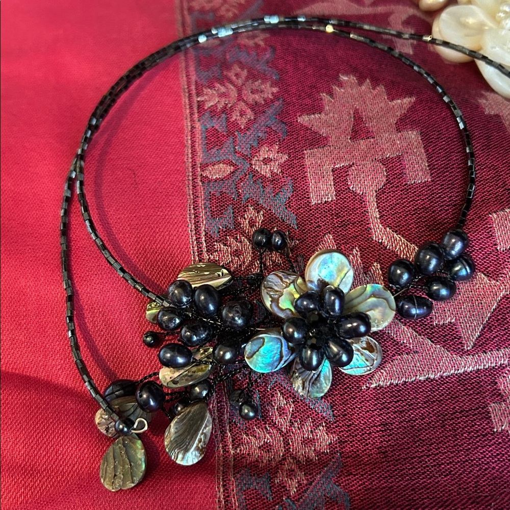 Elegant Black Bead Abalone Neckkace